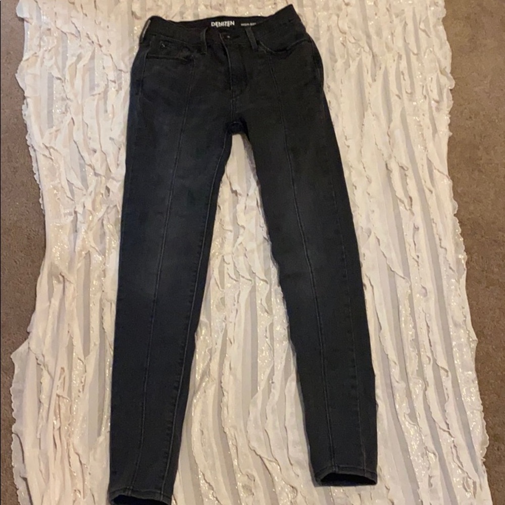 Levi jeans